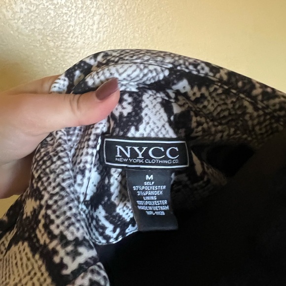 Elegant Blue Women's Blazer. Elegant animal print blazer. - Picture 6 of 9